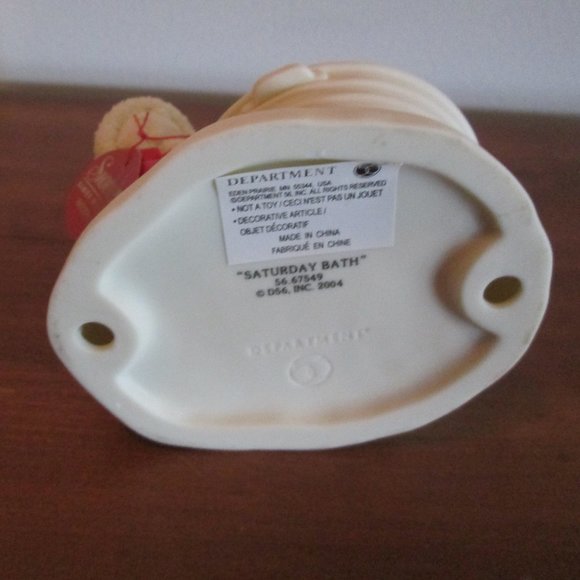 Snowbabies Figurine 2004 Dept 56 "Saturday Bath” on the Farm ~ Retired with Tag - Picture 6 of 6